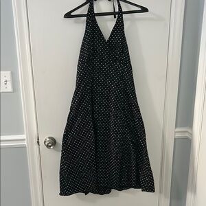 Liz Claiborne women’s 12P Black Polka Dot Halter Dress- very flattering ladies!